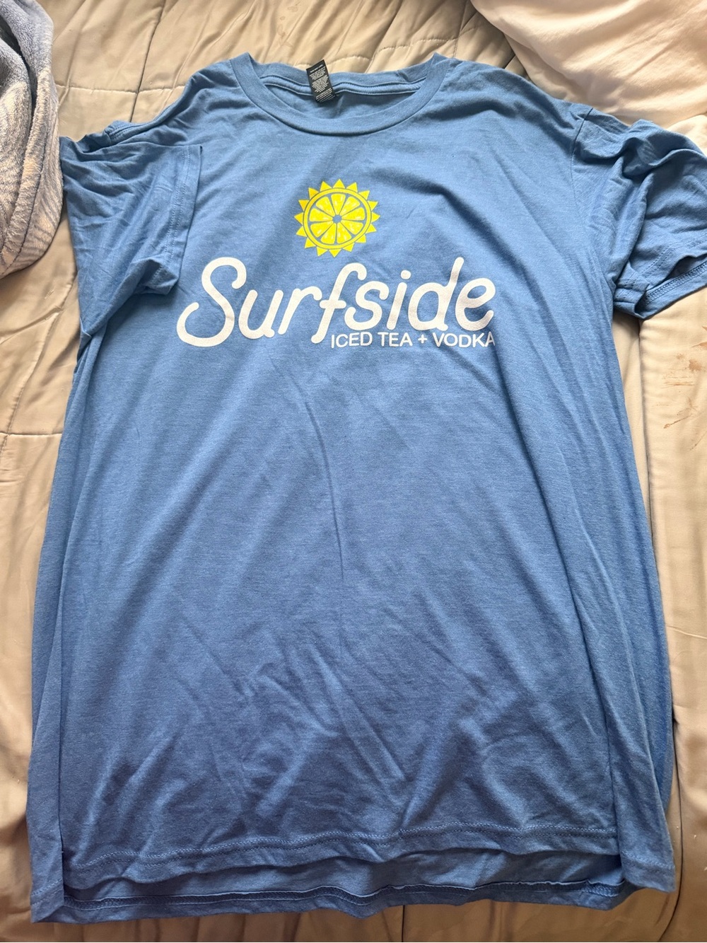 Women’s surfside tee